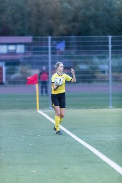 Bild 363 - F SSC Hagen Ahrensburg - SV Frisia 03 Risum-Lindholm : Ergebnis: 2:0